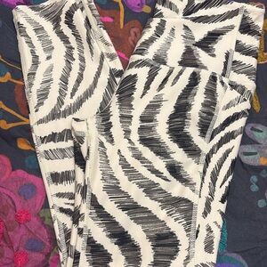 DSG Black and White Zebra Print Leggings